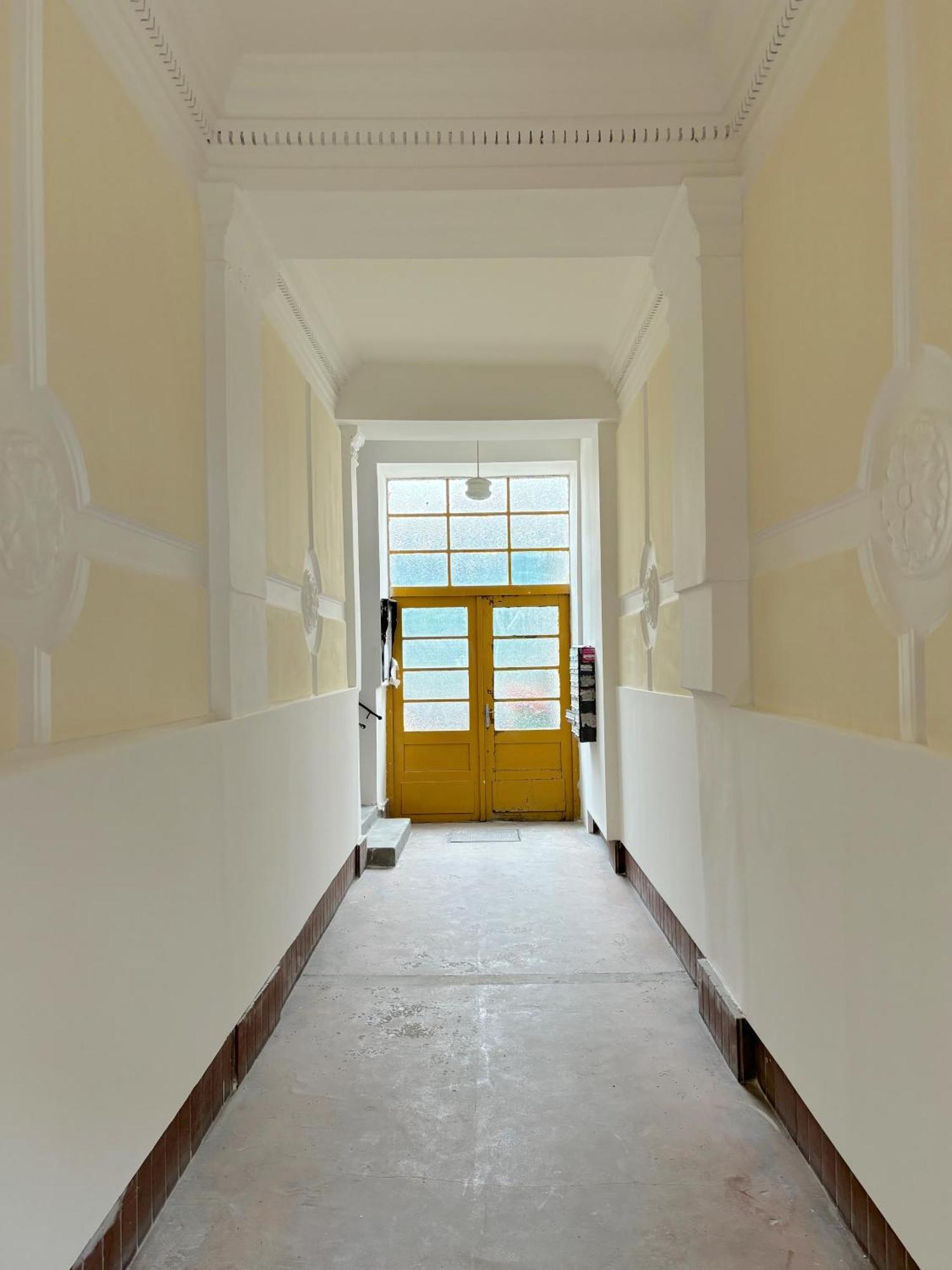 Altbauwohnung Mit Charme - Selbst Check In - Queensize Bett Viena Exterior foto